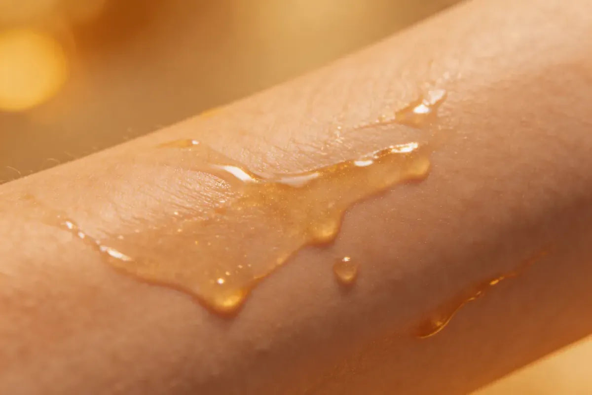 Aceite corporal reafirmante: por qué tu piel necesita más que una crema hidratante